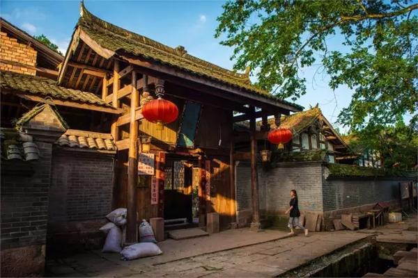 吉利缤瑞后面转向灯就一小块亮-专注分享与交流的红迪网平台